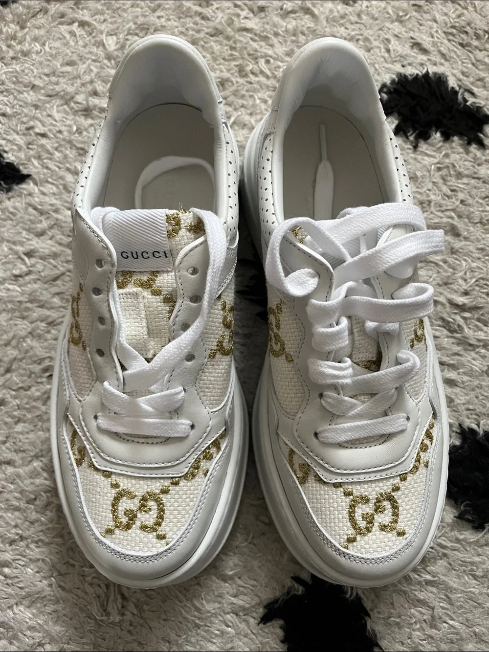 Gucci White Sneakers with Gold GG Embroidery size 6 new - Picture 3 of 14